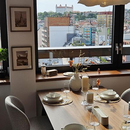 Panorama View Design Apt In Old Town - Free Parking Bratislava Buitenkant foto