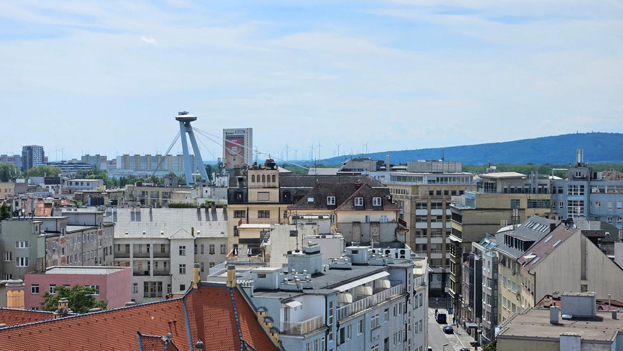 Panorama View Design Apt In Old Town - Free Parking Bratislava Buitenkant foto